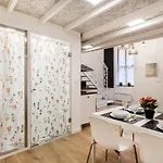 The Little Castle In Downtown Apartman *